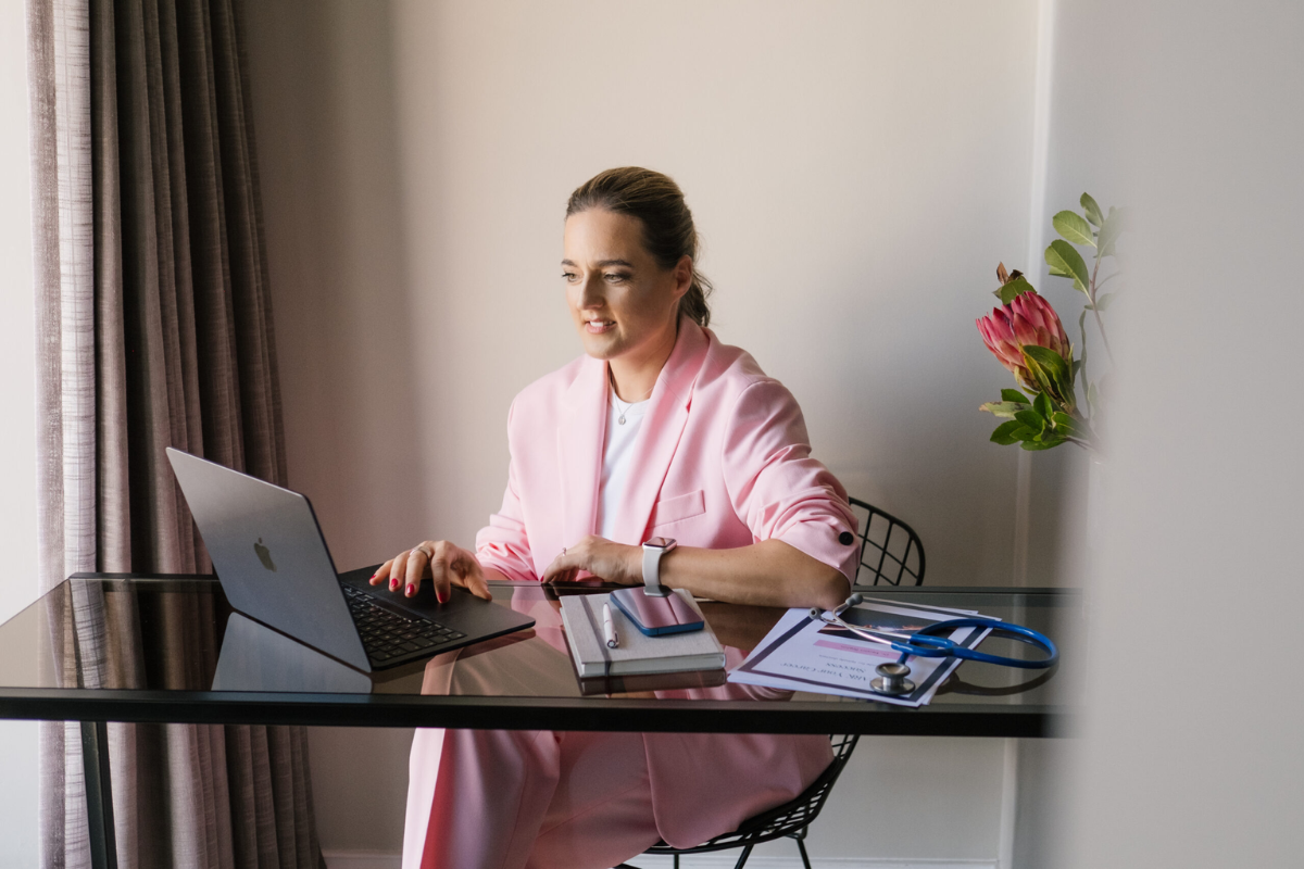 The-ambitious-businesswoman-The-story-continues_Dr. Kerstin Brehm_The Friday Fix Newsletter